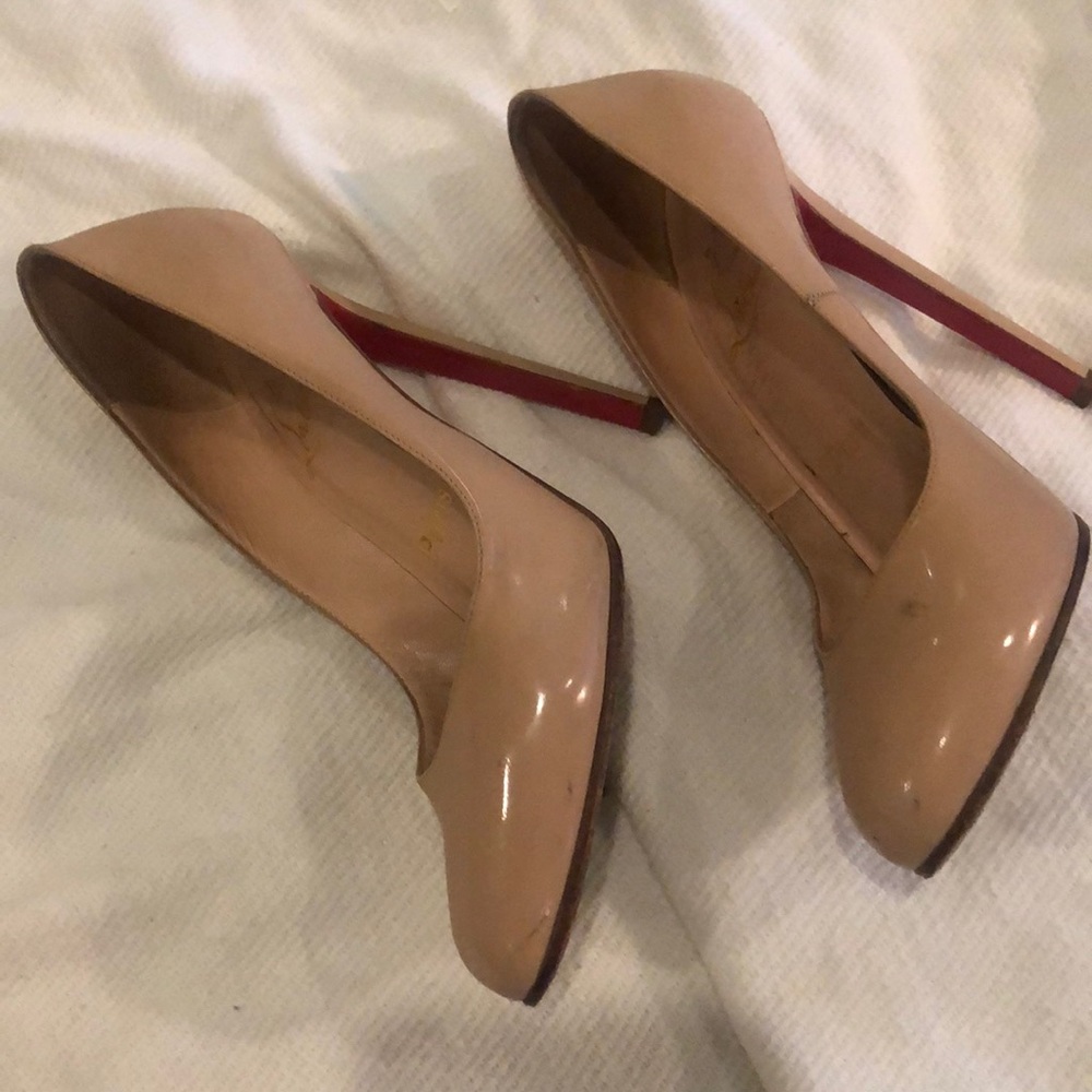 Authentic Christian Louboutin Cream Patent Clichy - Picture 8 of 8
